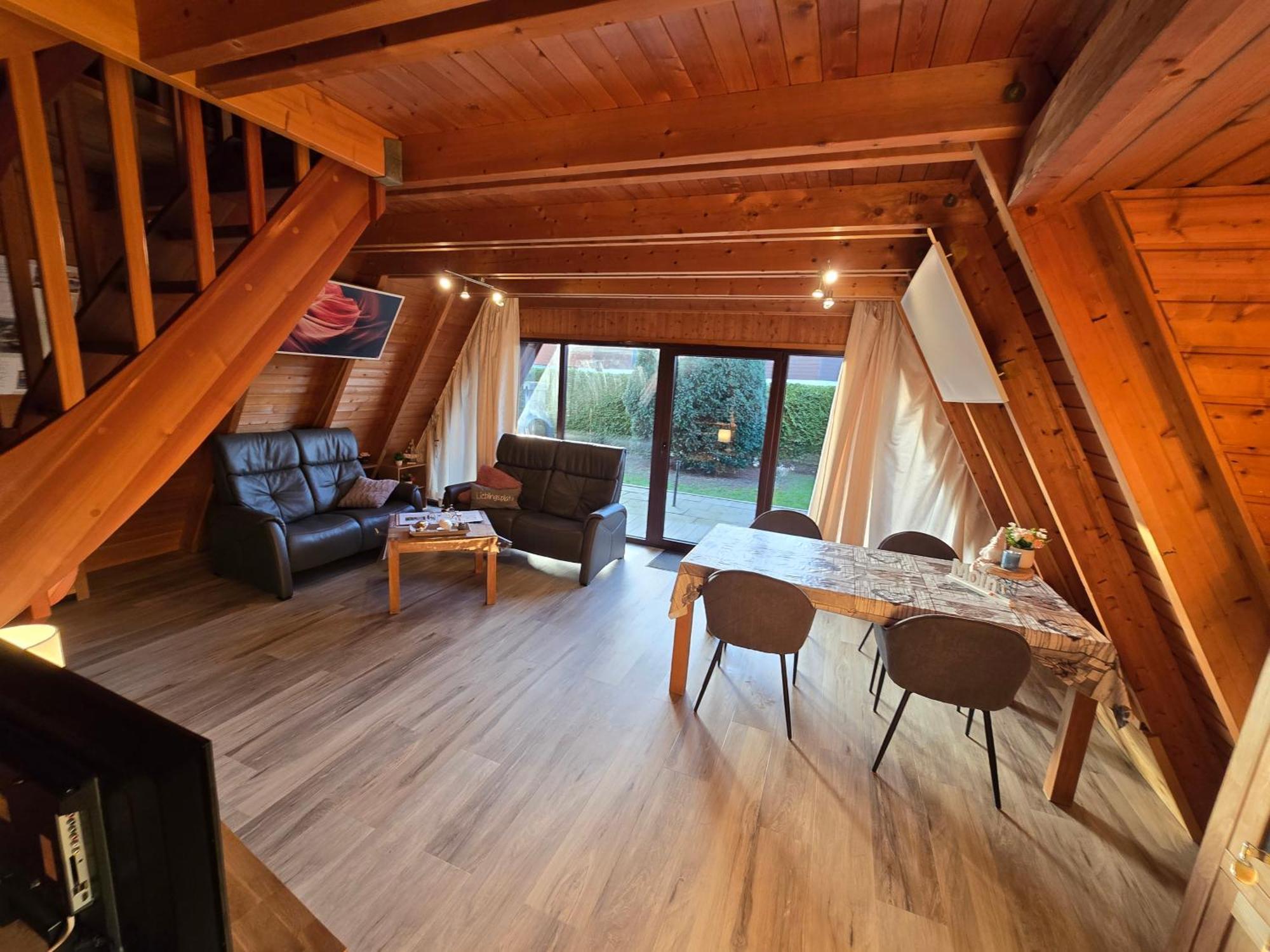 Haus Blume Villa คาโรลิเนนซีล ภายนอก รูปภาพ